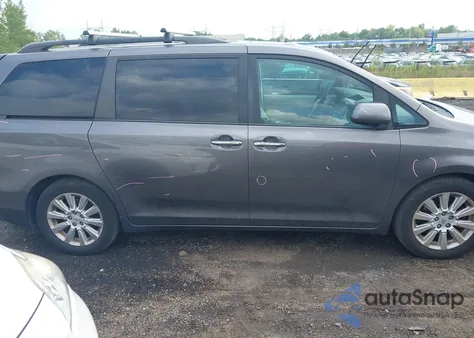 2012 Toyota Sienna Xle 7 Passenger z USA, uszkodzony, nr VIN 5TDDK3DC9CS036188